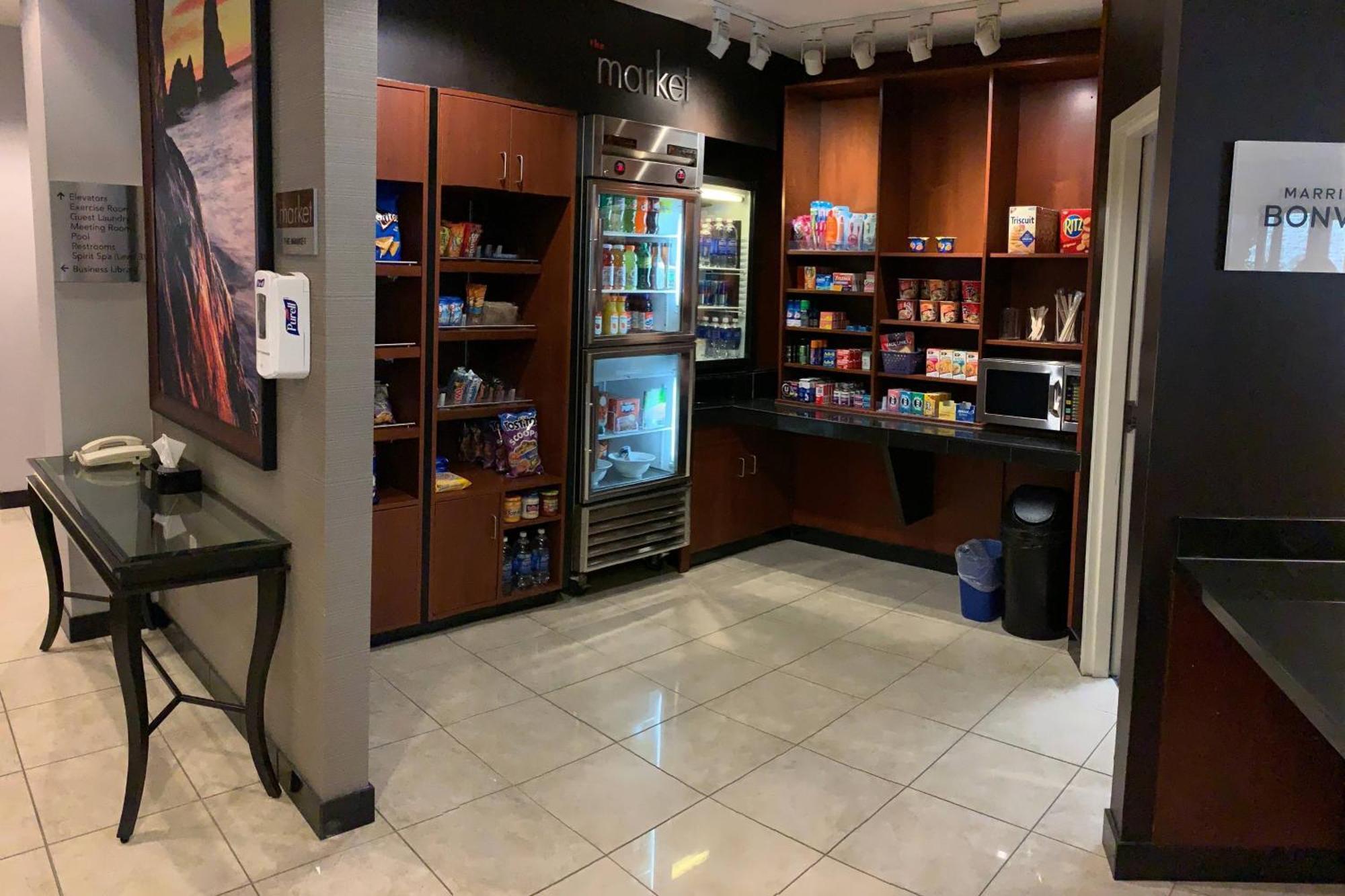 Отель Courtyard By Marriott Halifax Downtown Экстерьер фото